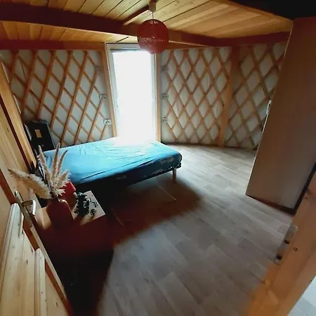 Yourte Contemporaine *