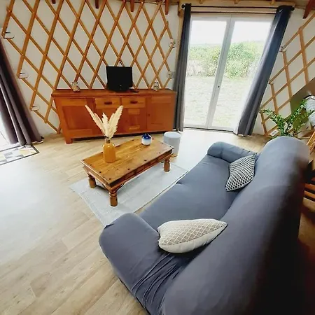 Yourte Contemporaine Apartament Vallons-de-l'Erdre