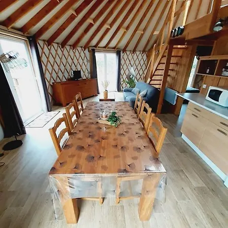 Apartment Yourte Contemporaine Vallons-de-l'Erdre