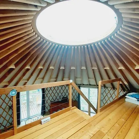 Apartament Yourte Contemporaine Vallons-de-l'Erdre