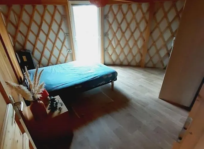 Yourte Contemporaine *